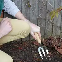 Fourche à main 3 dents